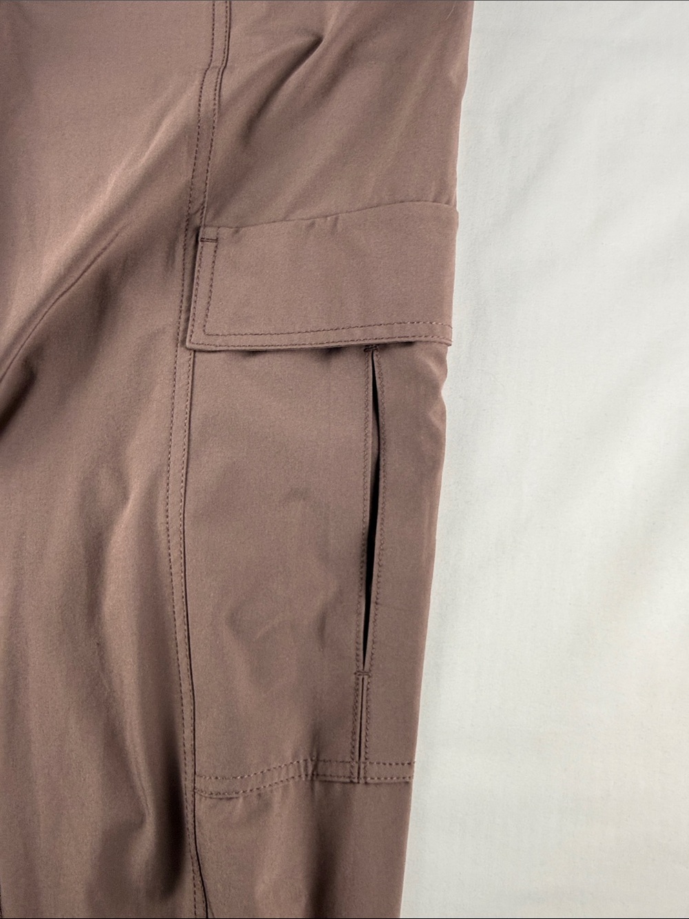 Athleta Chelsea Utility Joggers Brown Women's Size 8 Cargo Hiking EUC - Picture 6 of 11